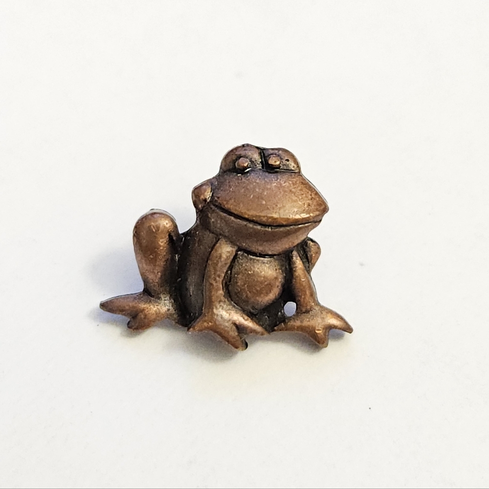 JJ Jonette - Vintage Bronze Tone Frog / Toad Lapel Pin